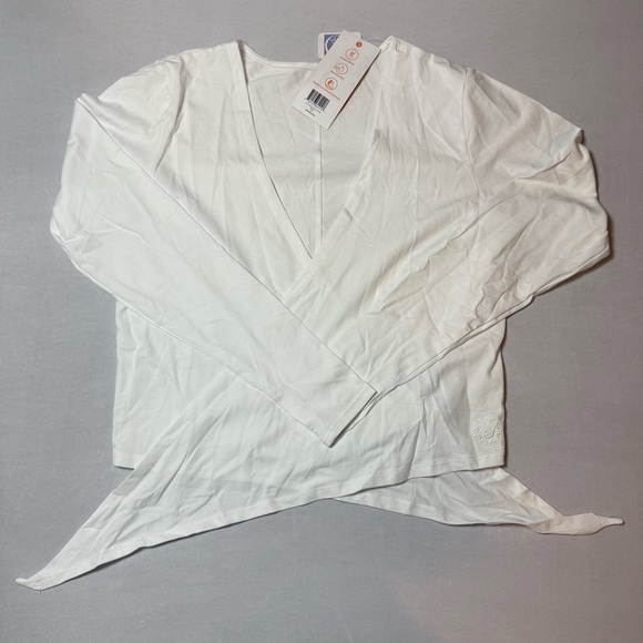 Women's Long Sleeve Crossover Sun Wrap - Picture 5 of 14